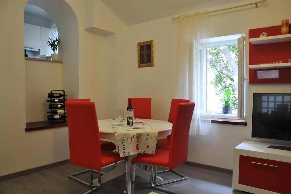 Lovelife Split Apartment
